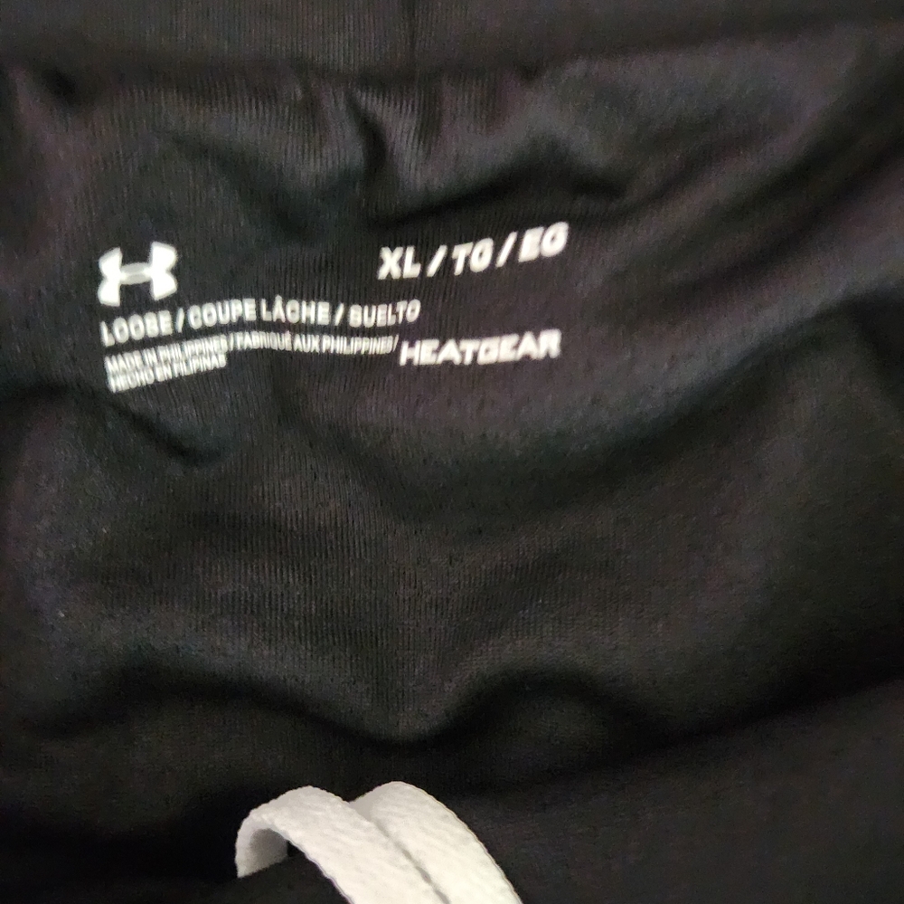 New XL Black White Under Armour Fly By 2.0 Running Athletic Shorts - Picture 6 of 10